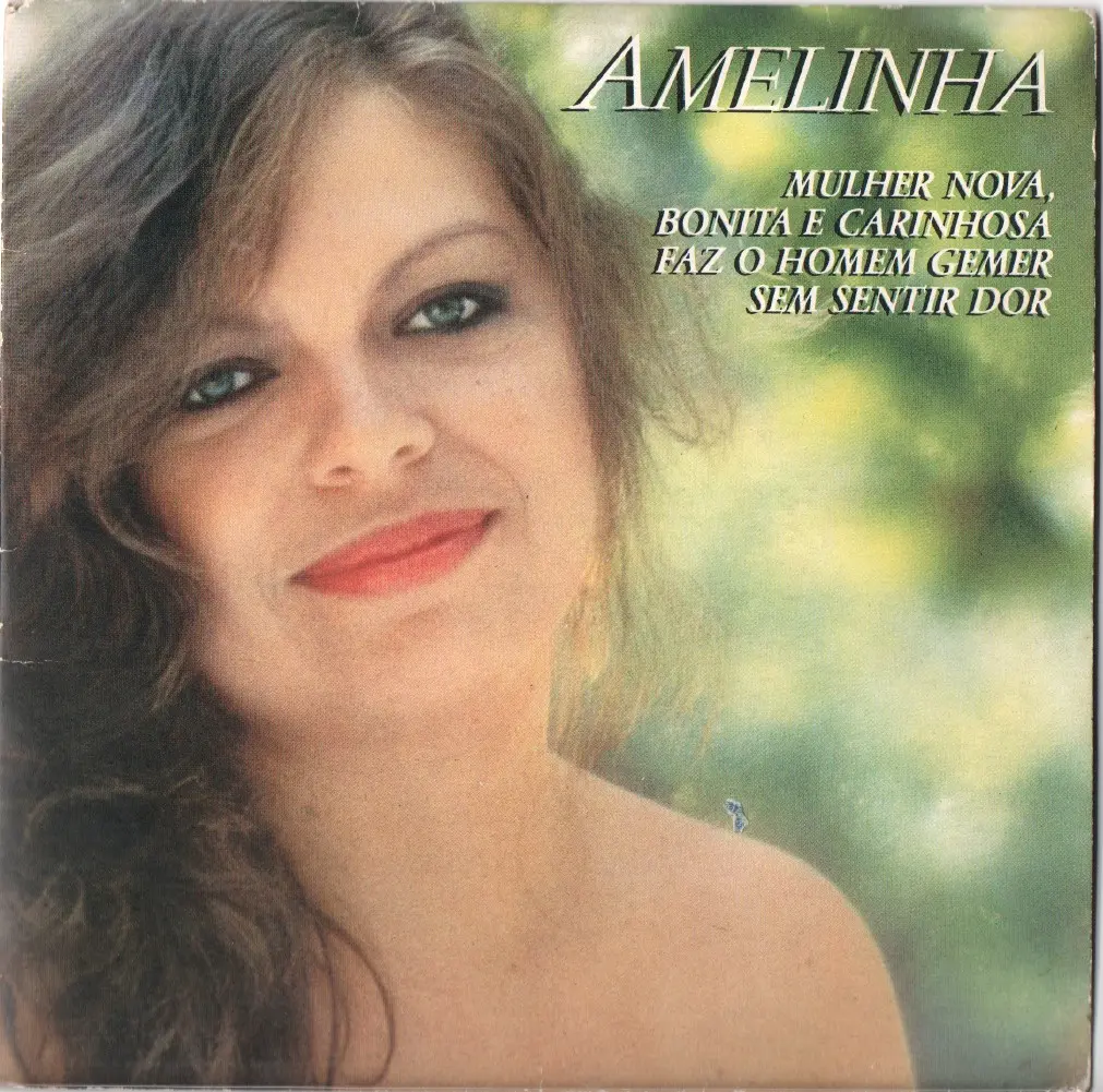 Amelinha - Mulher nova bonita e carinhosa